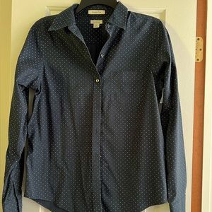 Pre-loved LLBean navy polka dot wrinkle-free button down shirt in XS.